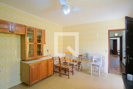 Casa à venda com 192m², 2 quartos e 2 vagasCozinha