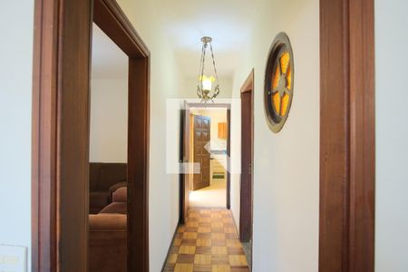 Casa à venda com 192m², 2 quartos e 2 vagasCorredor