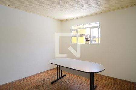 Casa à venda com 192m², 2 quartos e 2 vagasEdícula