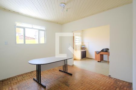 Casa à venda com 192m², 2 quartos e 2 vagasEdícula