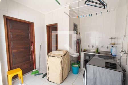 Casa à venda com 250m², 3 quartos e 4 vagasÁrea de serviço