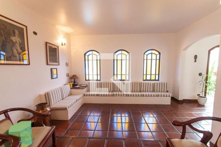 Sala de casa à venda com 3 quartos, 250m² em Vila Mariana, São Paulo