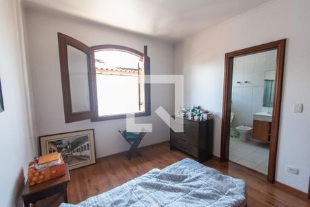 Casa à venda com 250m², 3 quartos e 4 vagasSuíte 2