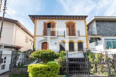Casa à venda com 250m², 3 quartos e 4 vagasFachada