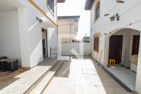 Casa à venda com 250m², 3 quartos e 4 vagasQuintal