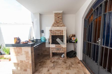 Casa à venda com 250m², 3 quartos e 4 vagasChurrasqueira