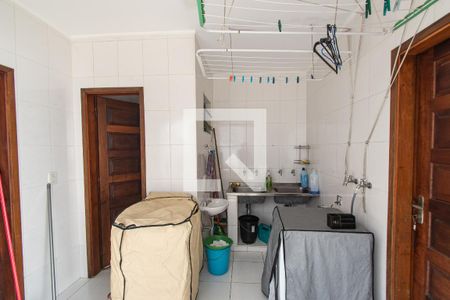 Casa à venda com 250m², 3 quartos e 4 vagasÁrea de serviço