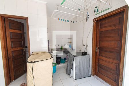 Casa à venda com 250m², 3 quartos e 4 vagasÁrea de serviço