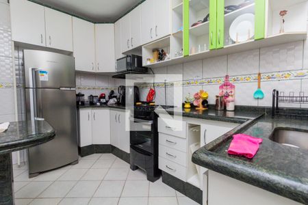 Casa para alugar com 99m², 3 quartos e 2 vagasCozinha