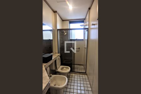 Banheiro de apartamento para alugar com 1 quarto, 50m² em Funcionários, Belo Horizonte