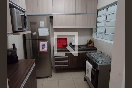 Casa à venda com 100m², 3 quartos e 2 vagas