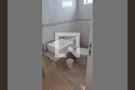 Casa à venda com 100m², 3 quartos e 2 vagas