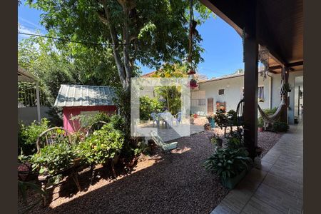 Casa à venda com 235m², 3 quartos e 5 vagas Casa à venda com 235m², 3 quartos e 5 vagasÁrea comum