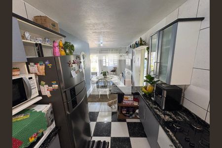 Casa à venda com 235m², 3 quartos e 5 vagas Casa à venda com 235m², 3 quartos e 5 vagasCozinha