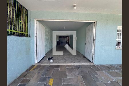 Casa à venda com 235m², 3 quartos e 5 vagas Casa à venda com 235m², 3 quartos e 5 vagasÁrea comum