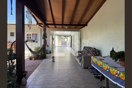 Casa à venda com 235m², 3 quartos e 5 vagas Casa à venda com 235m², 3 quartos e 5 vagasÁrea comum