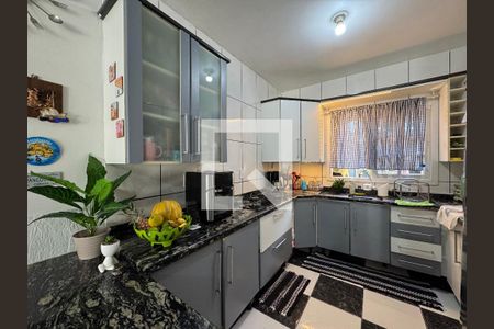 Casa à venda com 235m², 3 quartos e 5 vagas Casa à venda com 235m², 3 quartos e 5 vagasCozinha