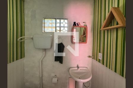 Casa à venda com 235m², 3 quartos e 5 vagas Casa à venda com 235m², 3 quartos e 5 vagasLavabo