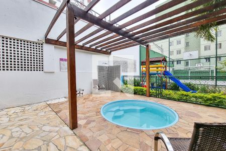 Apartamento para alugar com 61m², 2 quartos e 1 vagaÁrea comum - Piscina