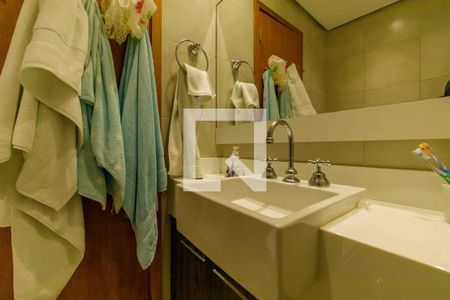 Apartamento à venda com 115m², 3 quartos e 2 vagas Apartamento à venda com 115m², 3 quartos e 2 vagasBanheiro da Suíte