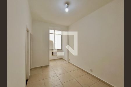 Sala de apartamento para alugar com 3 quartos, 69m² em Copacabana, Rio de Janeiro