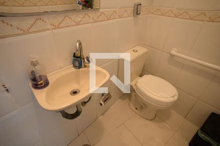 Casa à venda com 213m², 3 quartos e 2 vagasLavabo