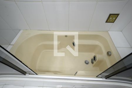 Casa à venda com 213m², 3 quartos e 2 vagasSuíte 1