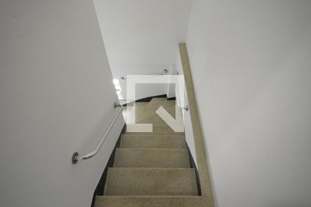 Casa à venda com 213m², 3 quartos e 2 vagasEscada