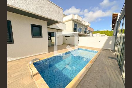 Casa para alugar com 205m², 3 quartos e 4 vagasPiscina