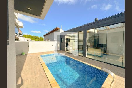 Casa para alugar com 205m², 3 quartos e 4 vagasPiscina