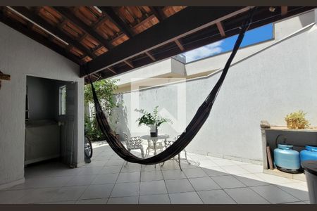 Casa à venda com 196m², 3 quartos e 4 vagas Casa à venda com 196m², 3 quartos e 4 vagasChurrasqueira