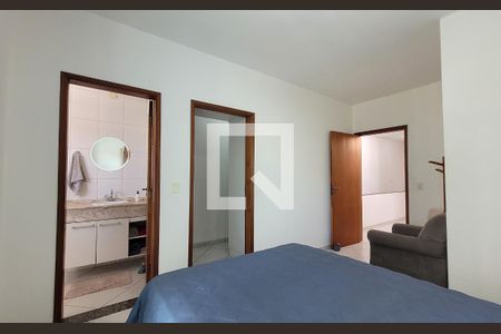 Casa à venda com 196m², 3 quartos e 4 vagas Casa à venda com 196m², 3 quartos e 4 vagasSuíte