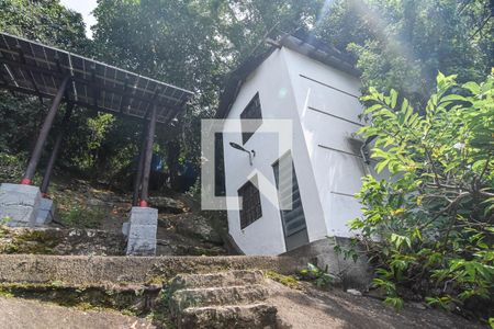 Casa à venda com 167m², 2 quartos e 1 vagaEdícula