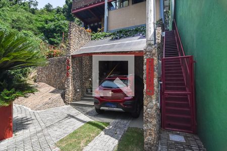 Casa à venda com 167m², 2 quartos e 1 vagaFachada