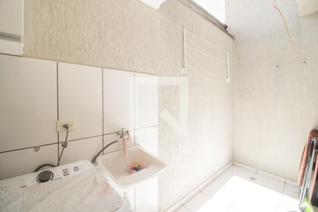 Casa de condomínio à venda com 91m², 2 quartos e 1 vagaÁrea de Serviço