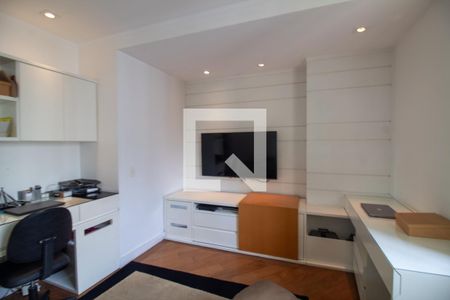 Apartamento à venda com 231m², 4 quartos e 5 vagasEscritório