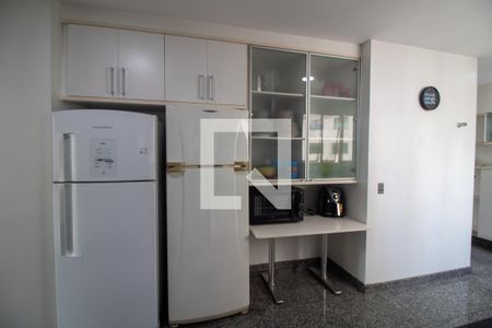 Apartamento à venda com 231m², 4 quartos e 5 vagasCozinha