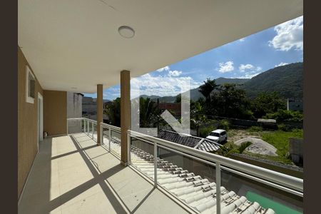 Casa de condomínio à venda com 280m², 4 quartos e 1 vagaSuíte 1 - Varanda