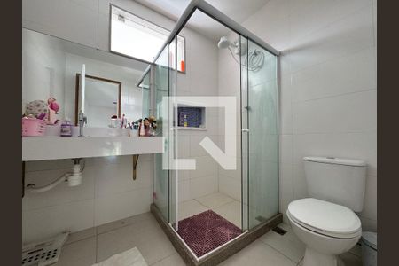 Casa de condomínio à venda com 280m², 4 quartos e 1 vagaBanheiro Social