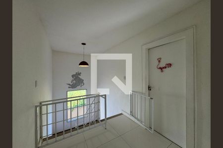 Casa de condomínio à venda com 280m², 4 quartos e 1 vagaHall Íntimo