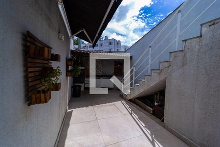 Casa à venda com 169m², 3 quartos e 3 vagas Casa à venda com 169m², 3 quartos e 3 vagasÁrea gourmet