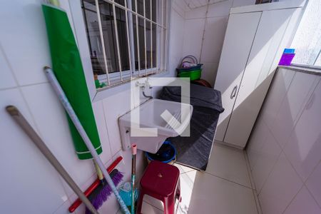 Casa à venda com 169m², 3 quartos e 3 vagas Casa à venda com 169m², 3 quartos e 3 vagasÁrea de Serviço