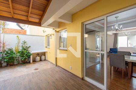Casa de condomínio à venda com 142m², 3 quartos e 2 vagas Casa de condomínio à venda com 142m², 3 quartos e 2 vagasÁrea comum