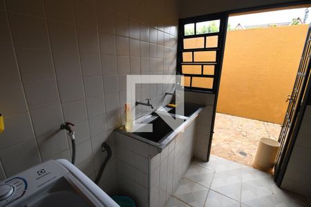 Casa de condomínio à venda com 400m², 5 quartos e 4 vagasÁrea de Serviço