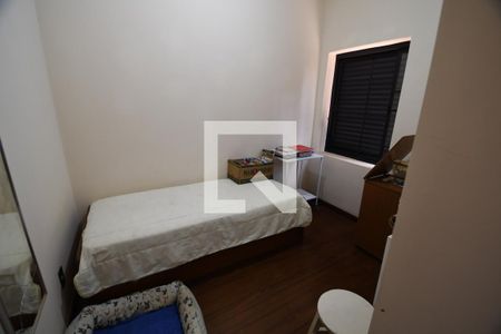 Casa de condomínio à venda com 400m², 5 quartos e 4 vagasQuarto de Serviço