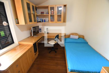 Casa de condomínio à venda com 400m², 5 quartos e 4 vagasQuarto 5 - Suíte