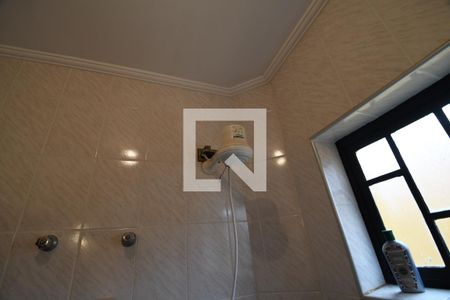 Casa de condomínio à venda com 400m², 5 quartos e 4 vagasBanheiro de serviço