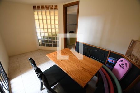 Casa de condomínio à venda com 400m², 5 quartos e 4 vagasComodo Auxiliar