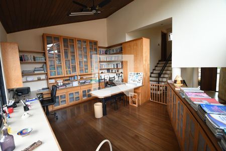 Casa de condomínio à venda com 400m², 5 quartos e 4 vagasSala/Escritório