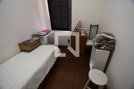 Casa de condomínio à venda com 400m², 5 quartos e 4 vagasQuarto de Serviço